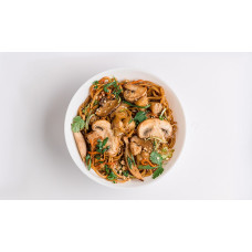 Wheat noodles Pad Rapan with mushrooms Wheat noodles Pad Rapan with mushrooms